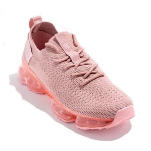 !! NEW !! Slip On Flyknit Sneakers in Mauve - Picture 5 of 9